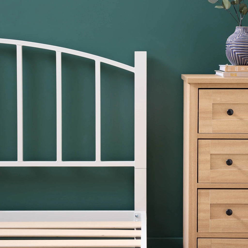 Black Metal Queen Platform Bed A6201