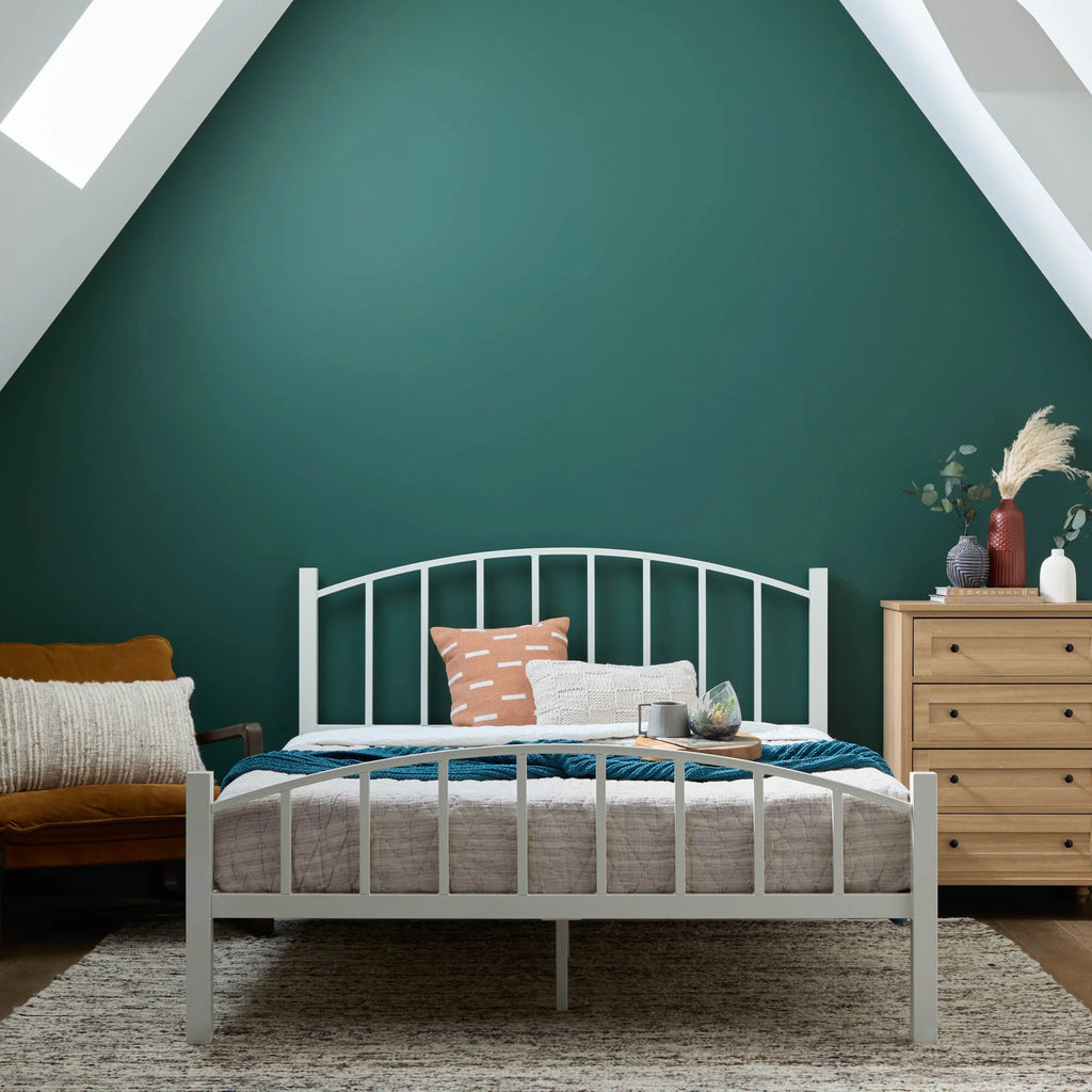 Black Metal Queen Platform Bed A6201