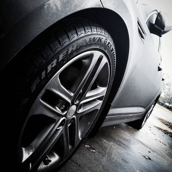 215/55R16 97V Tire O79310