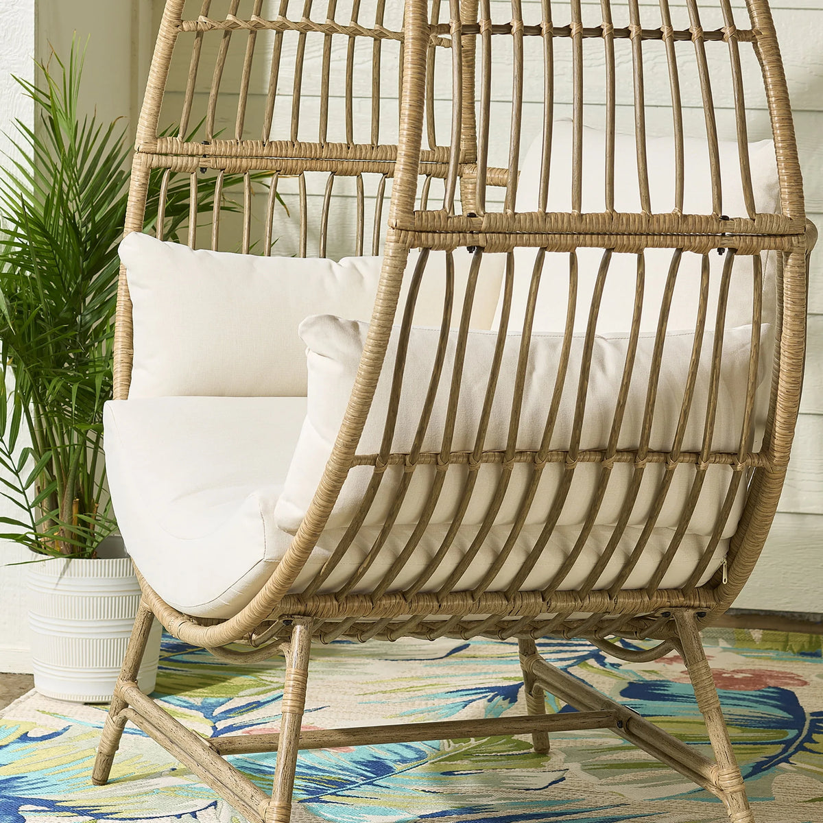 Beige Round Wicker Outdoor Egg Chair Z73827