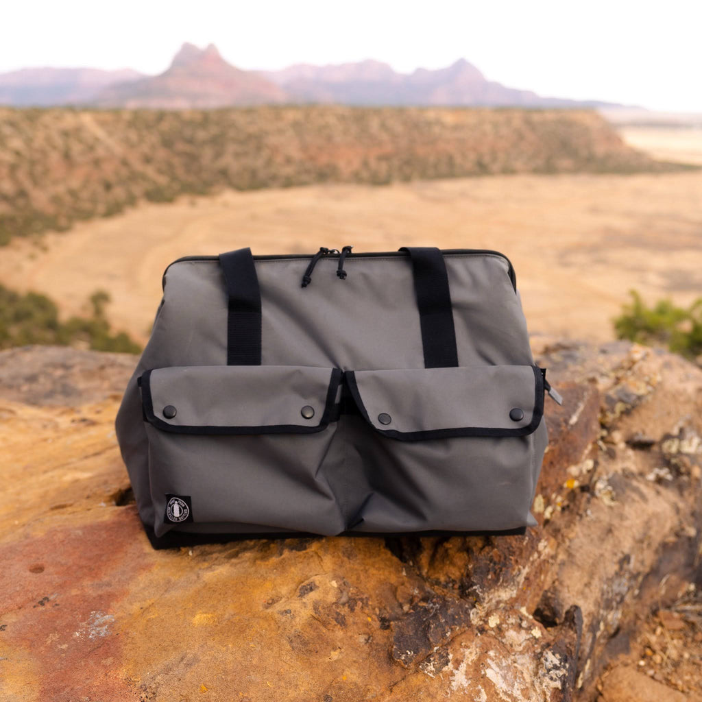 50 Can Insulated Picnic Satchel Gray M616141