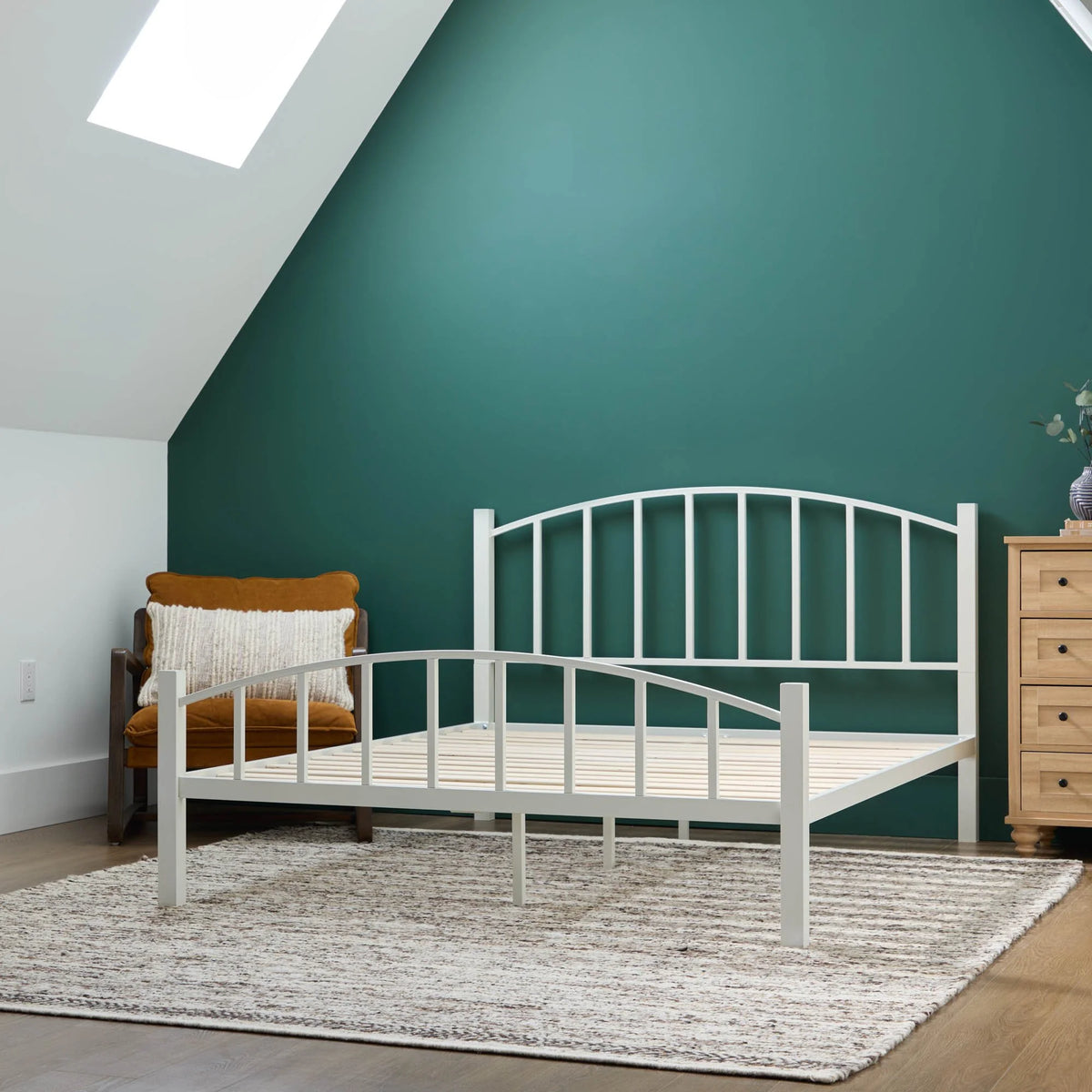 Black Metal Queen Platform Bed A6201
