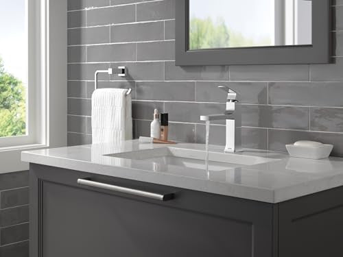 Chrome Single Hole Bathroom Sink Faucet with Metal Push-Pop Drain W5790