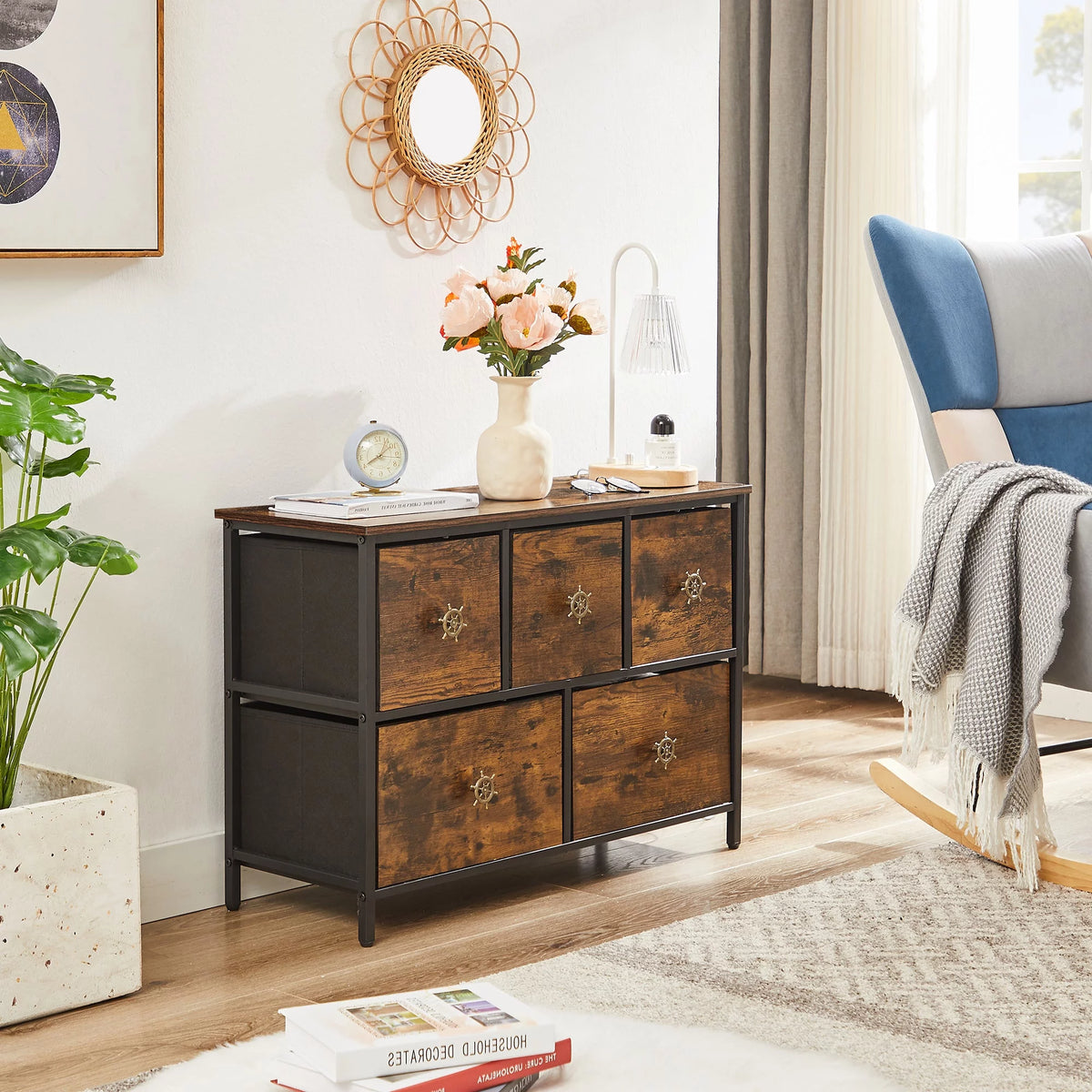 Brown 5 Drawer Dresser C923