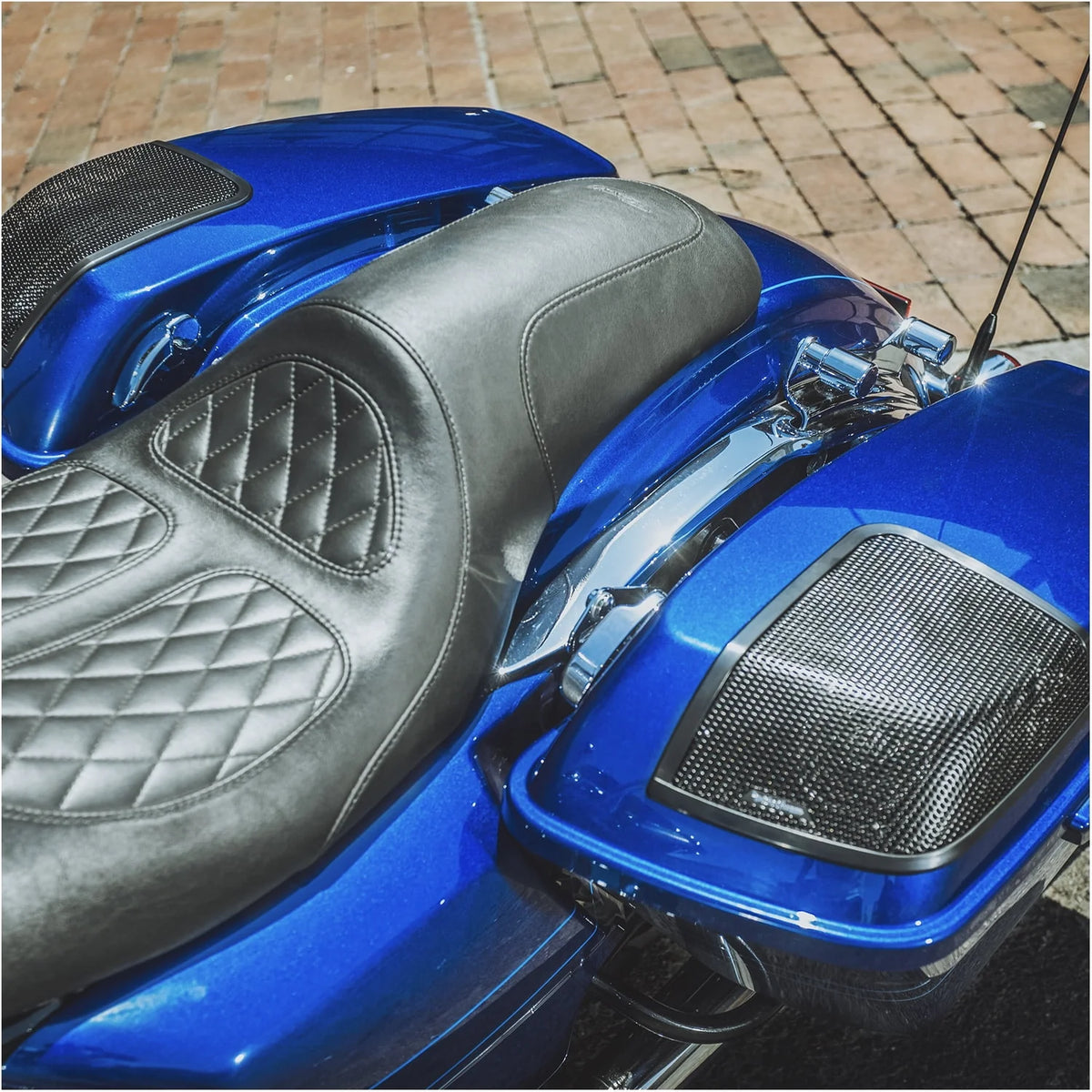 Rear Audio Kit R3644